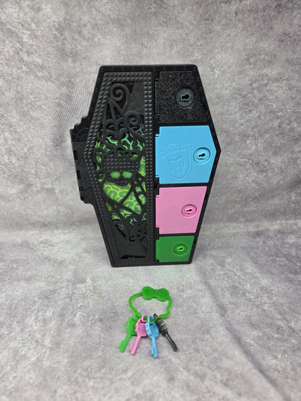 Monster High G3 Ghoulia Yelps Doll Locker With Keys Mattel 2023